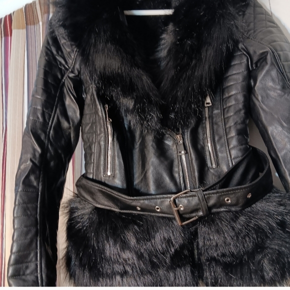 AZALEA WANG REACH FOR MORE FAUX FUR COLLARED MOTO JACKET - Picture 2 of 4